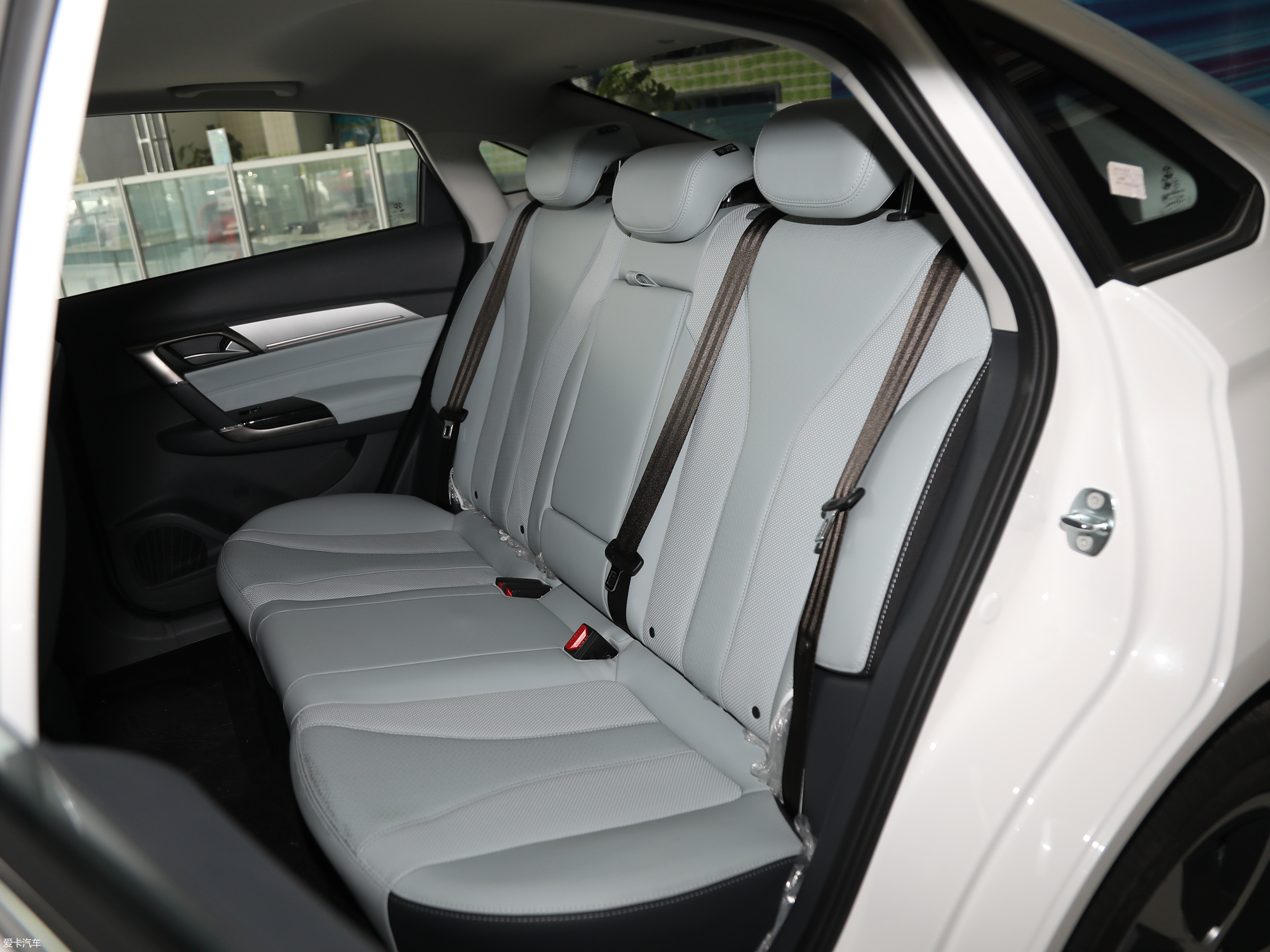 【2018款北汽eu5r550 智领版_空间座椅_4/229张图片】_汽车图片大全