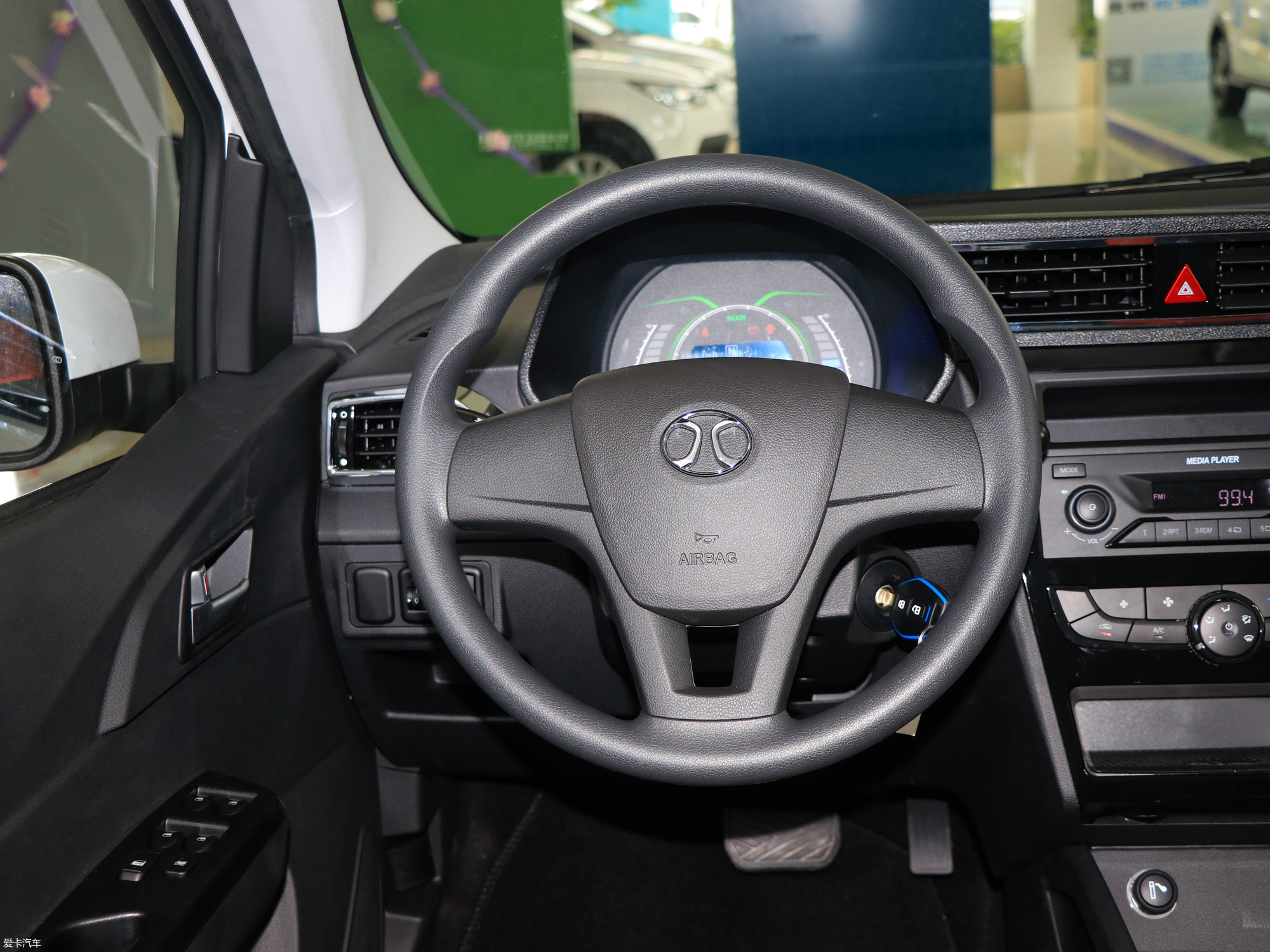 【2017款北汽ec180灵动版_中控区_28/780张图片】_汽车图片大全_爱卡