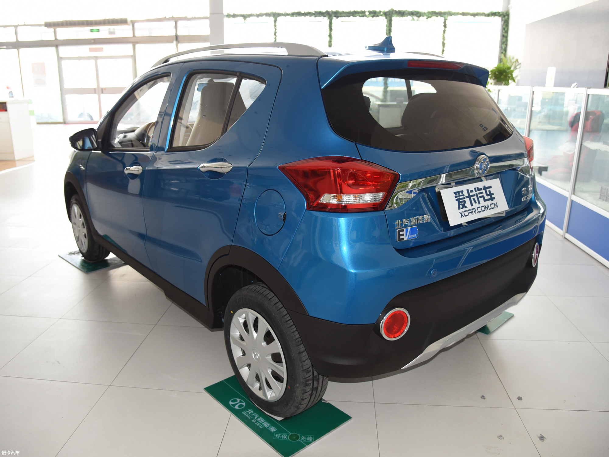 【2017款北汽ec200灵动版_整体外观_19/357张图片】_汽车图片大全_爱