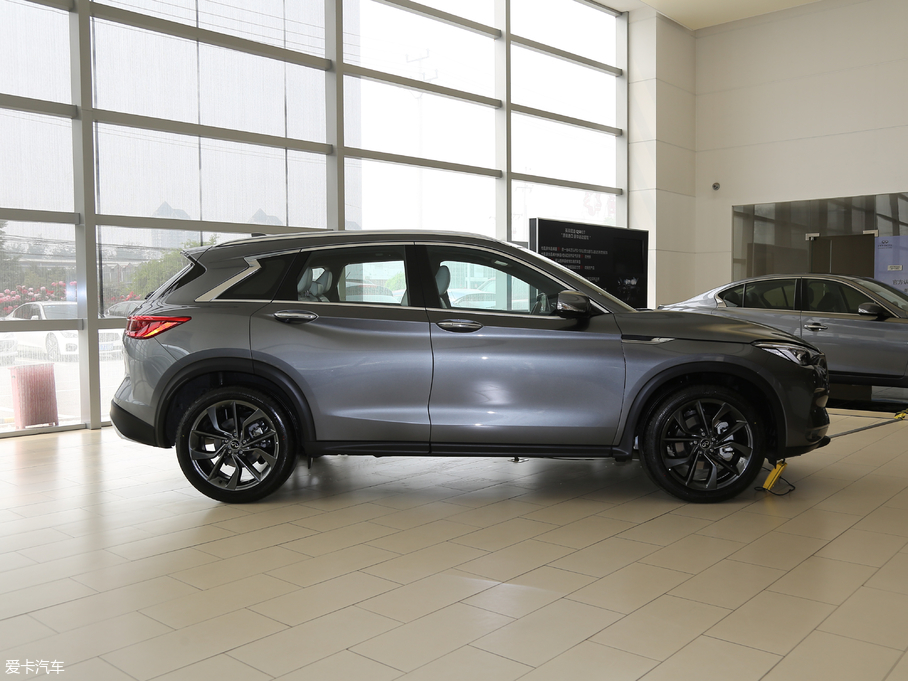 2018ӢQX50 2.0T 콢