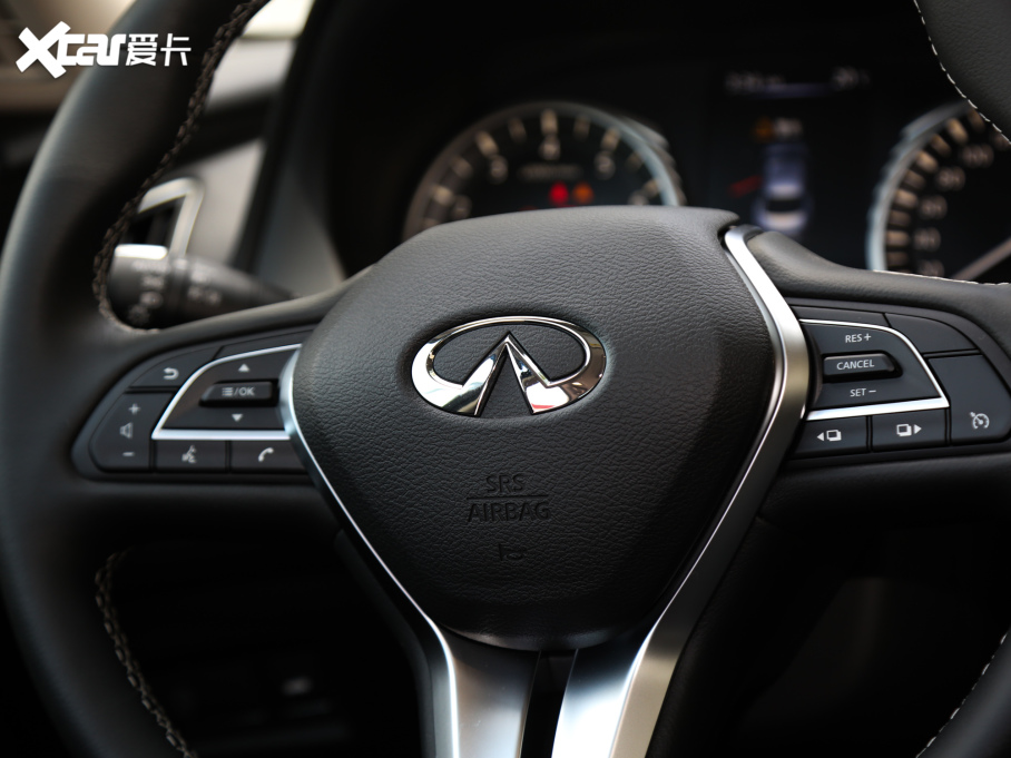 2021ӢQ50L 2.0T 