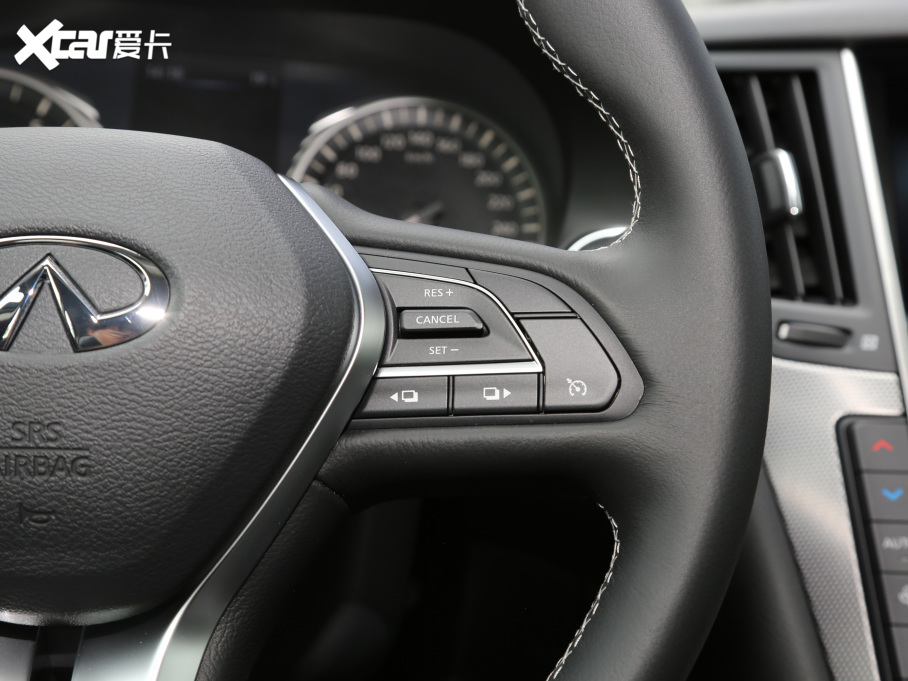 2021ӢQ50L 2.0T ˶