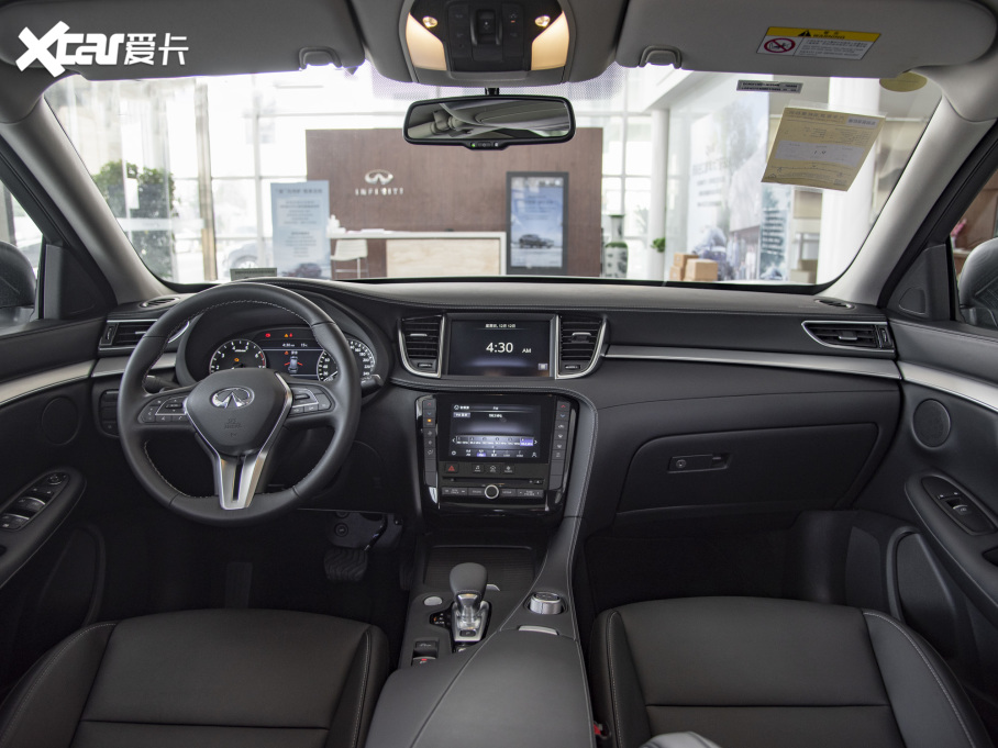 2022款英菲尼迪qx502.0t 两驱时尚版