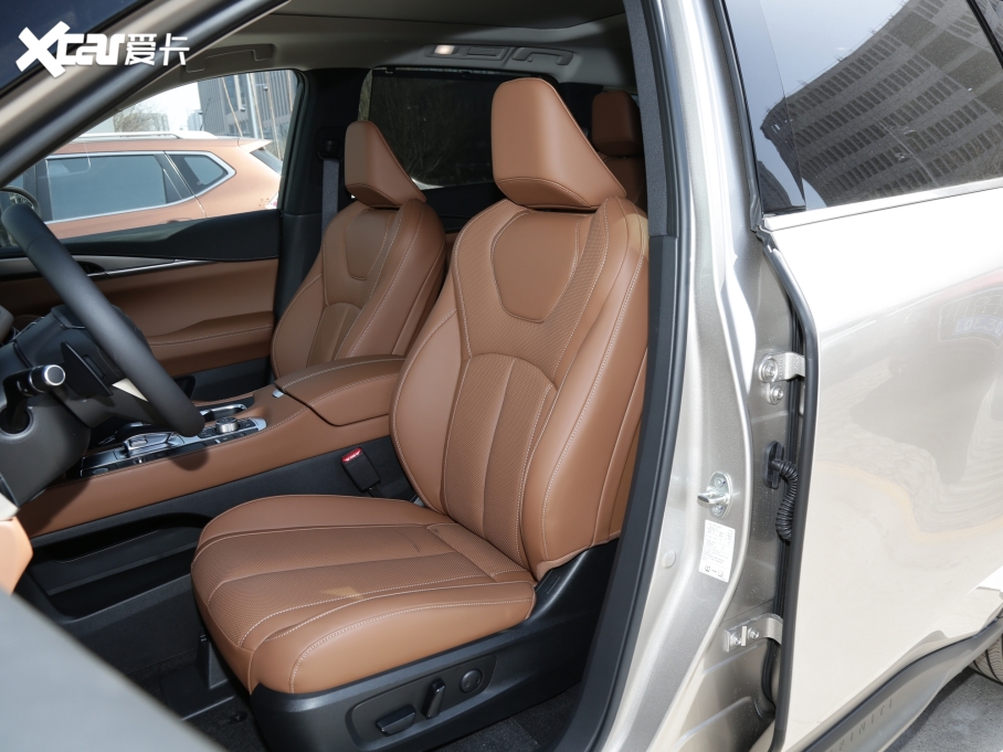 2022款英菲尼迪qx60 2.0t 四驱豪华版