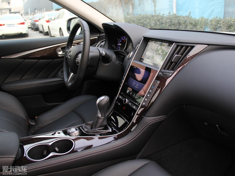 2015ӢQ50L 2.0T 