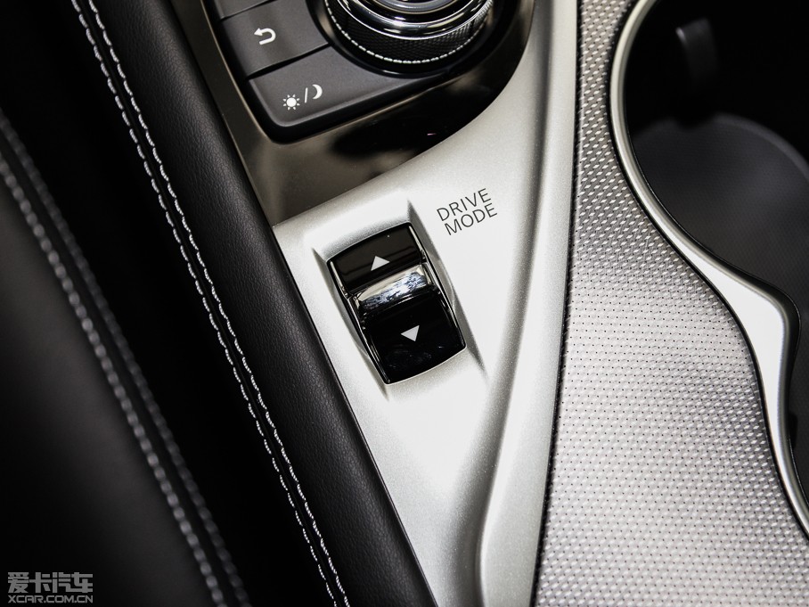 2015ӢQ50L 2.0T ˶