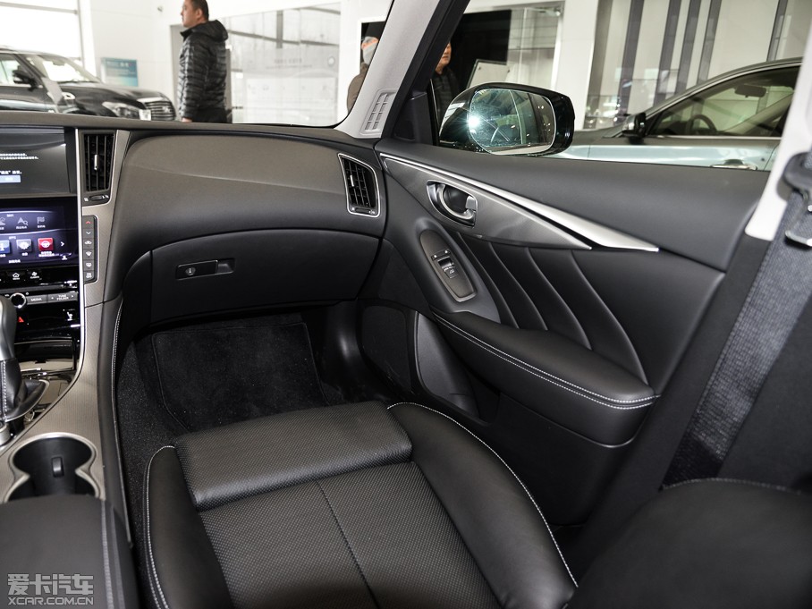 2015ӢQ50L 2.0T ˶