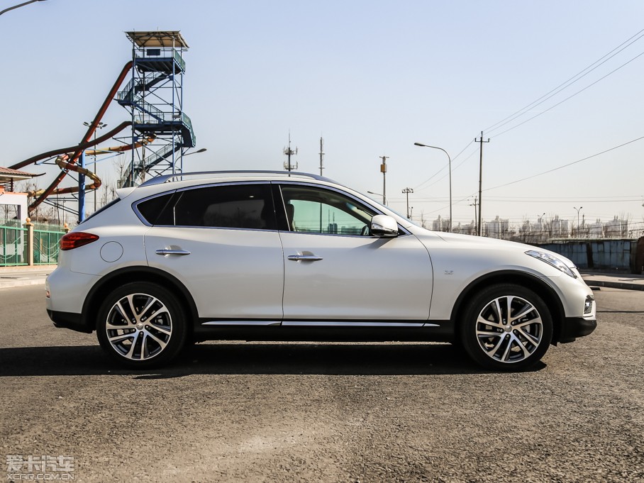 2015ӢQX50 2.5L 