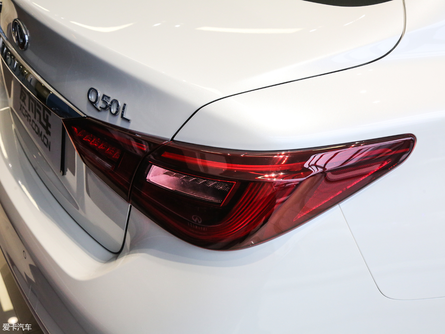 2018ӢQ50L 2.0T ʰ V