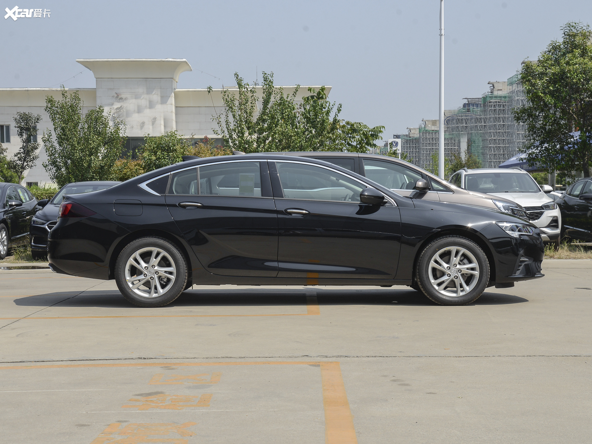 爱卡首页 汽车图片 别克 君威 2020款552t 精英型  2020款君威 552t