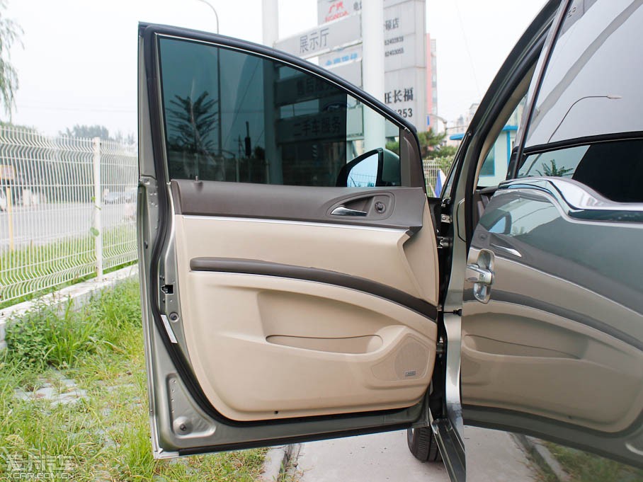 2011GL8 ES½ 3.0L 콢