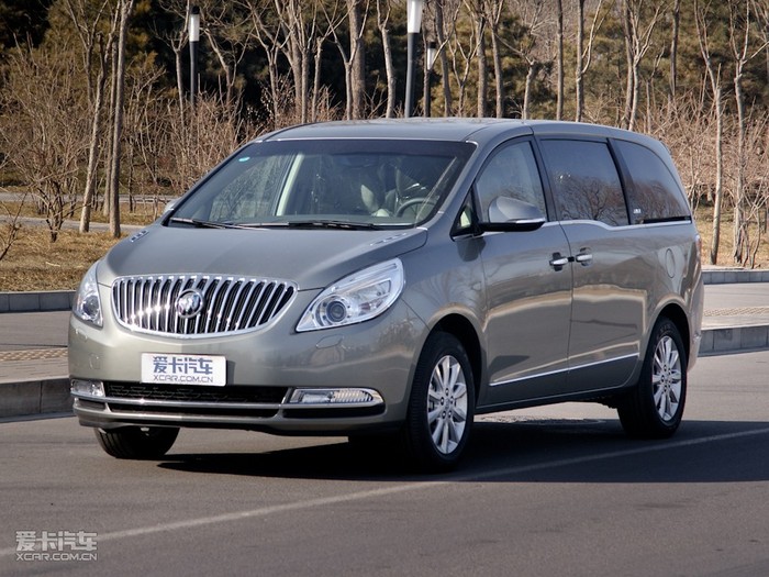 2011GL8 