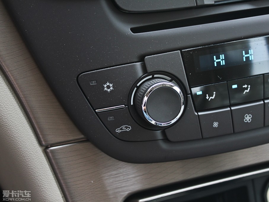 2012款君威2.0l 自动舒适版