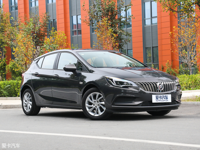 品质即为资本 三款竞品运动两厢车推荐