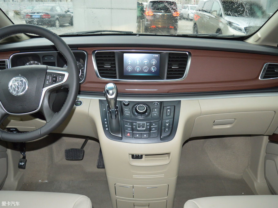 【2017款别克gl8商旅车25s 豪华型 国v_中控区_2/927张图片】_汽车