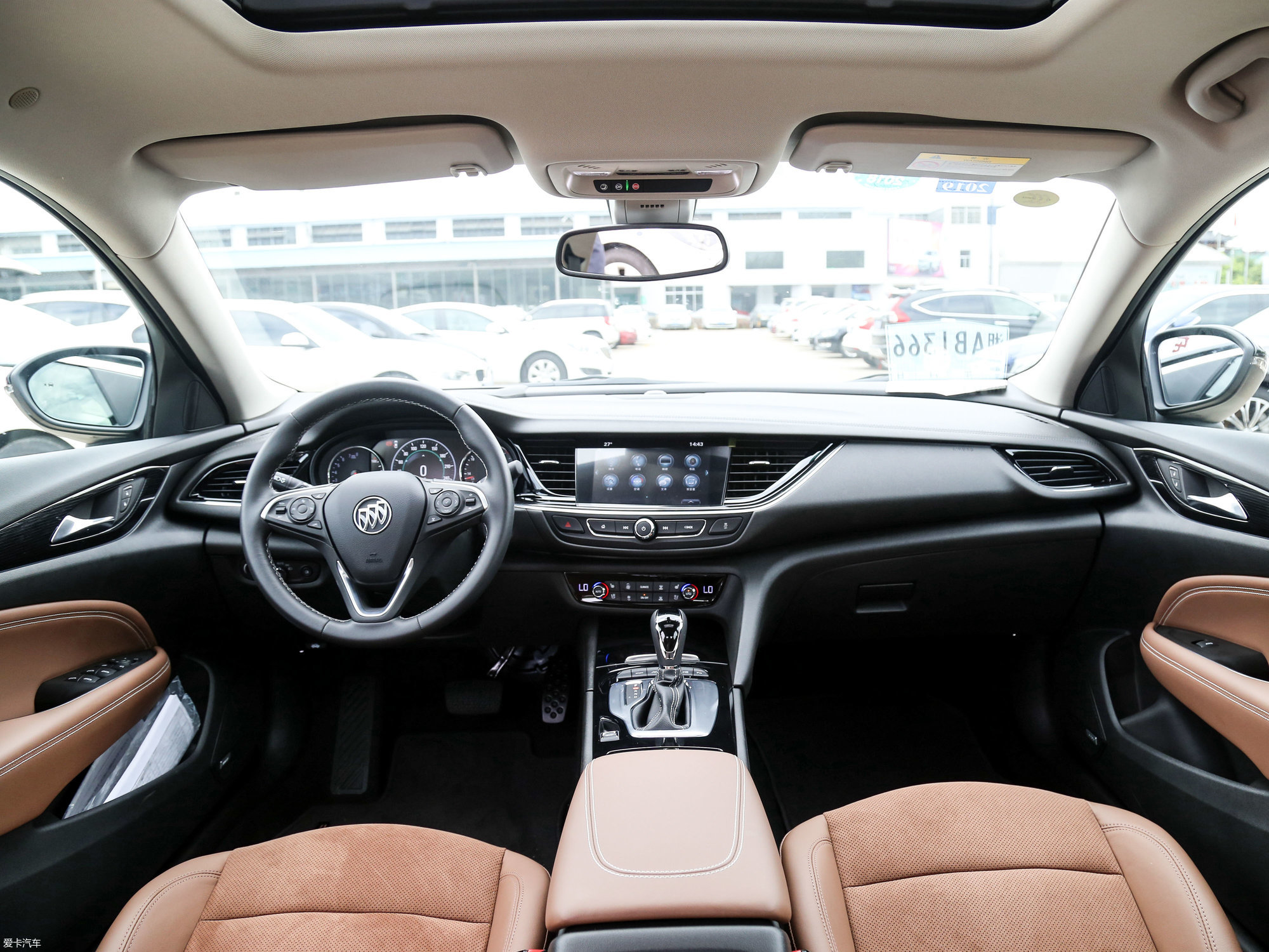 【2017款君威28t 尊贵型_中控区_1/2347张图片】_汽车图片大全_爱卡