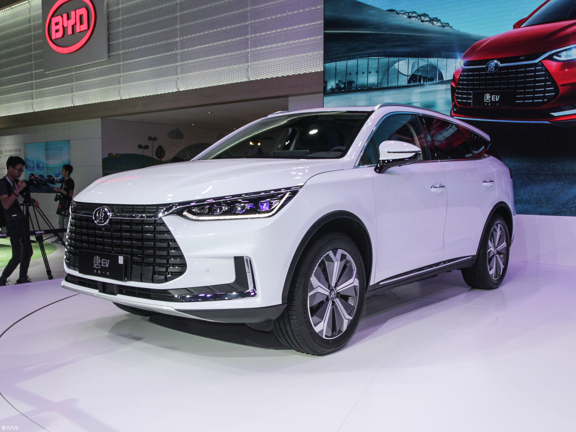 爱卡首页 汽车图片 比亚迪 唐ev 2019款ev600d 四驱智联创世型  2019