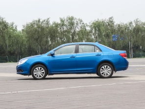 比亚迪汽车2012款速锐