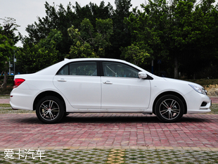 比亚迪汽车2015款速锐