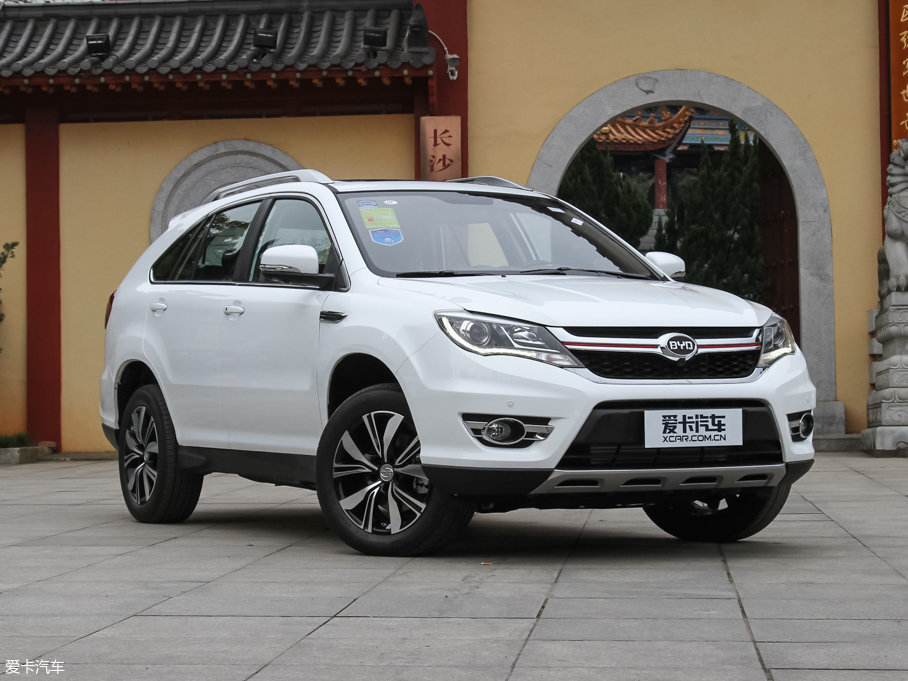 2017款比亚迪s72.0t 自动豪华型