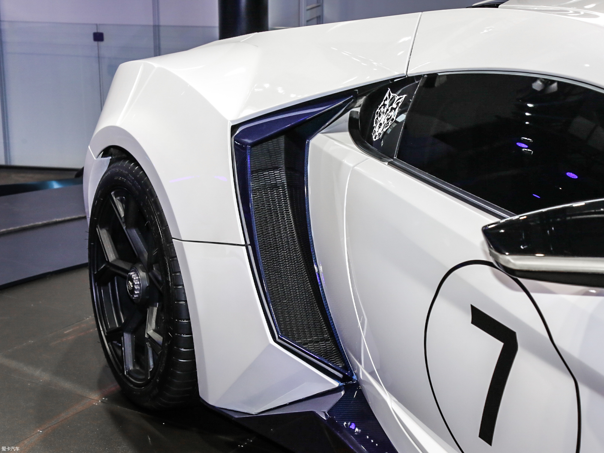 【2019款芬尼尔supersport基本型_细节外观_21/49张图片】_汽车图片