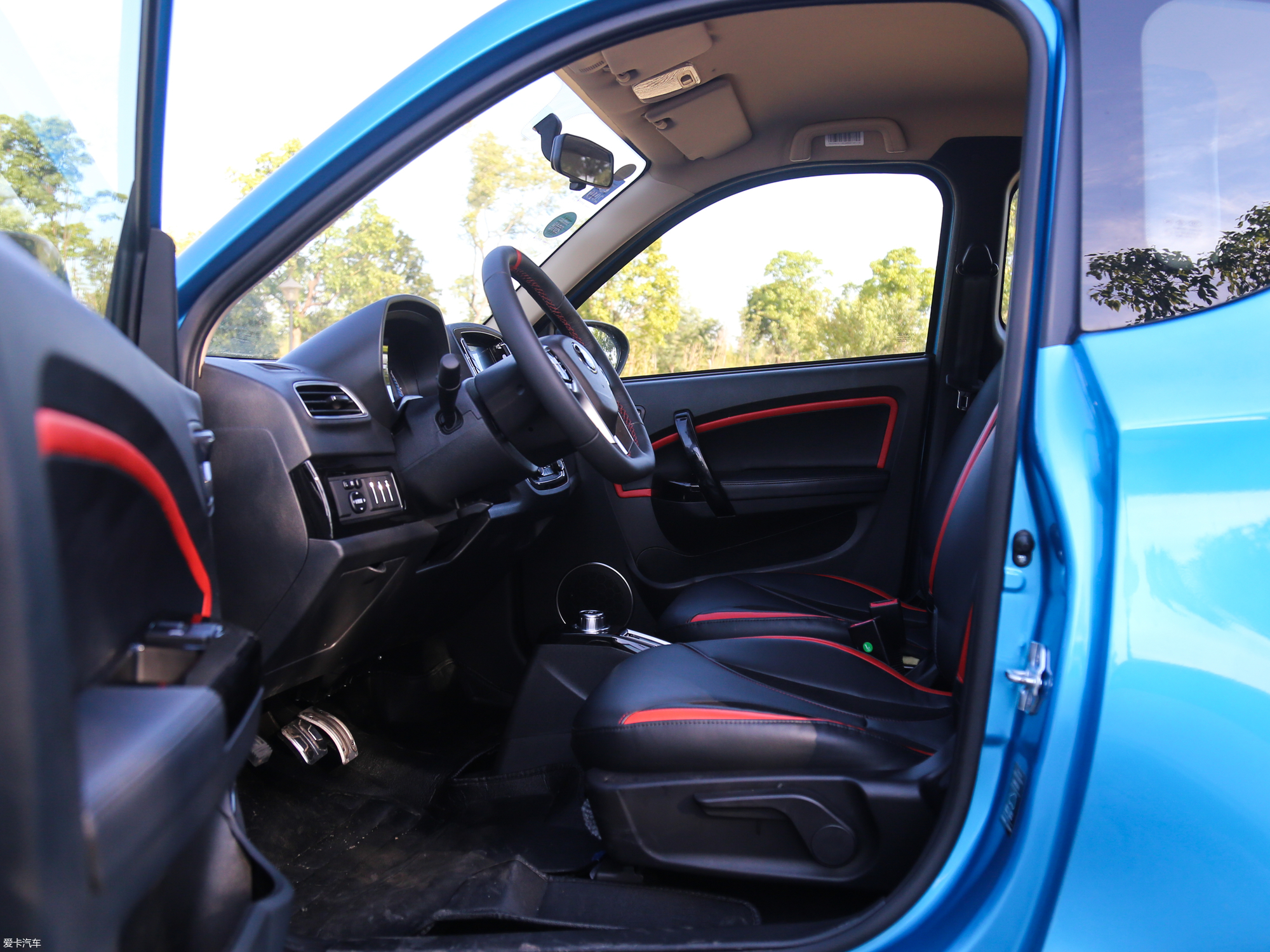【2017款知豆d2d2s_空间座椅_73/472张图片】_汽车图片大全_爱卡汽车