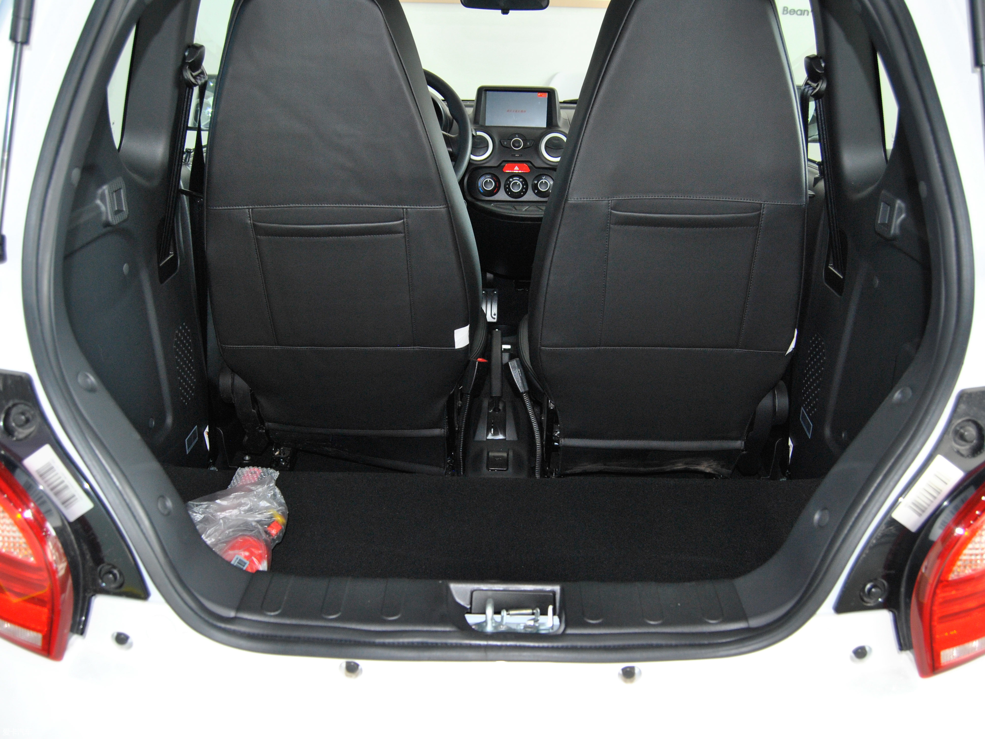 【2017款知豆d2d2 乐享版_空间座椅_123/588张图片】_汽车图片大全