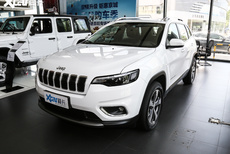 Jeep新款自由光正式上市 售19.68万元起
