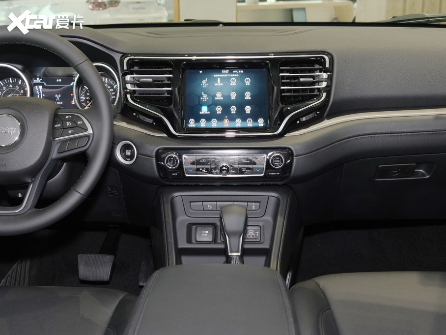 2020款大指挥官2.0t 两驱领先版