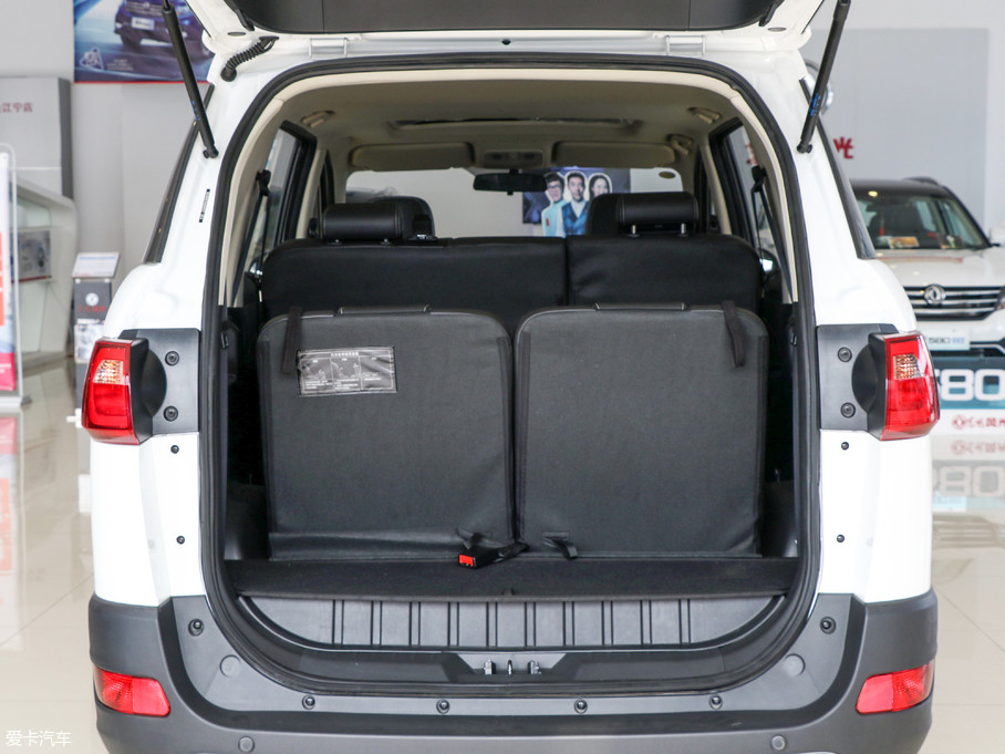 爱卡首页 汽车图片 东风风光 风光370 2018款s370 1.