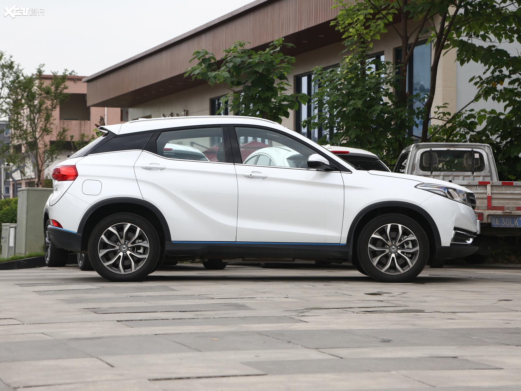 爱卡首页 汽车图片 东风风光 风光e3 2020款evr 增程型 智慧型  2020