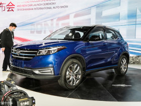 2020�����E3 