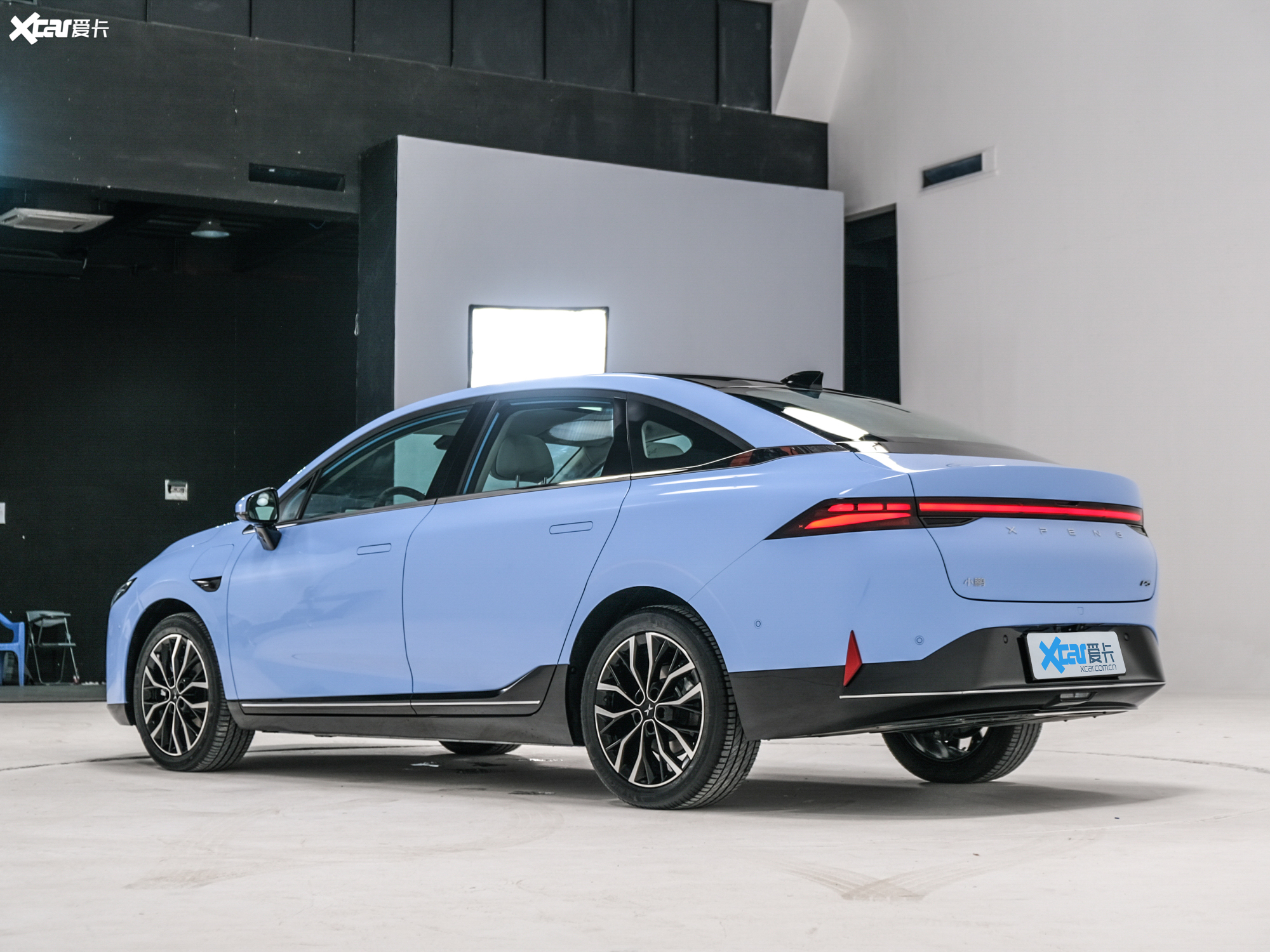 【2021款小鹏p5600p_整体外观_4/397张图片】_汽车图片大全_爱卡汽车