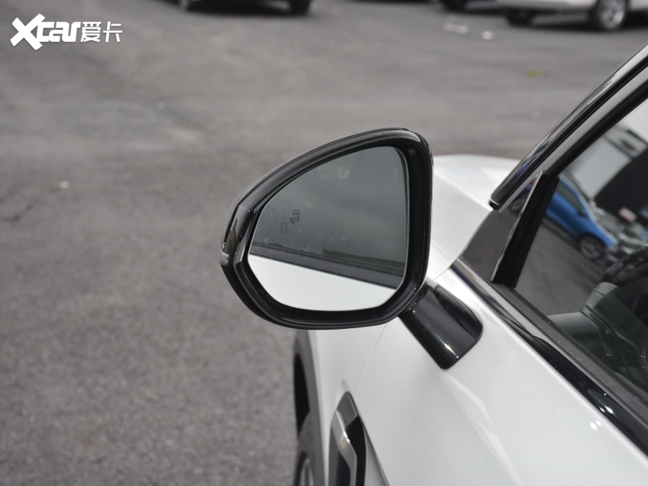 2021款领克05 phev 1.5td phev halo