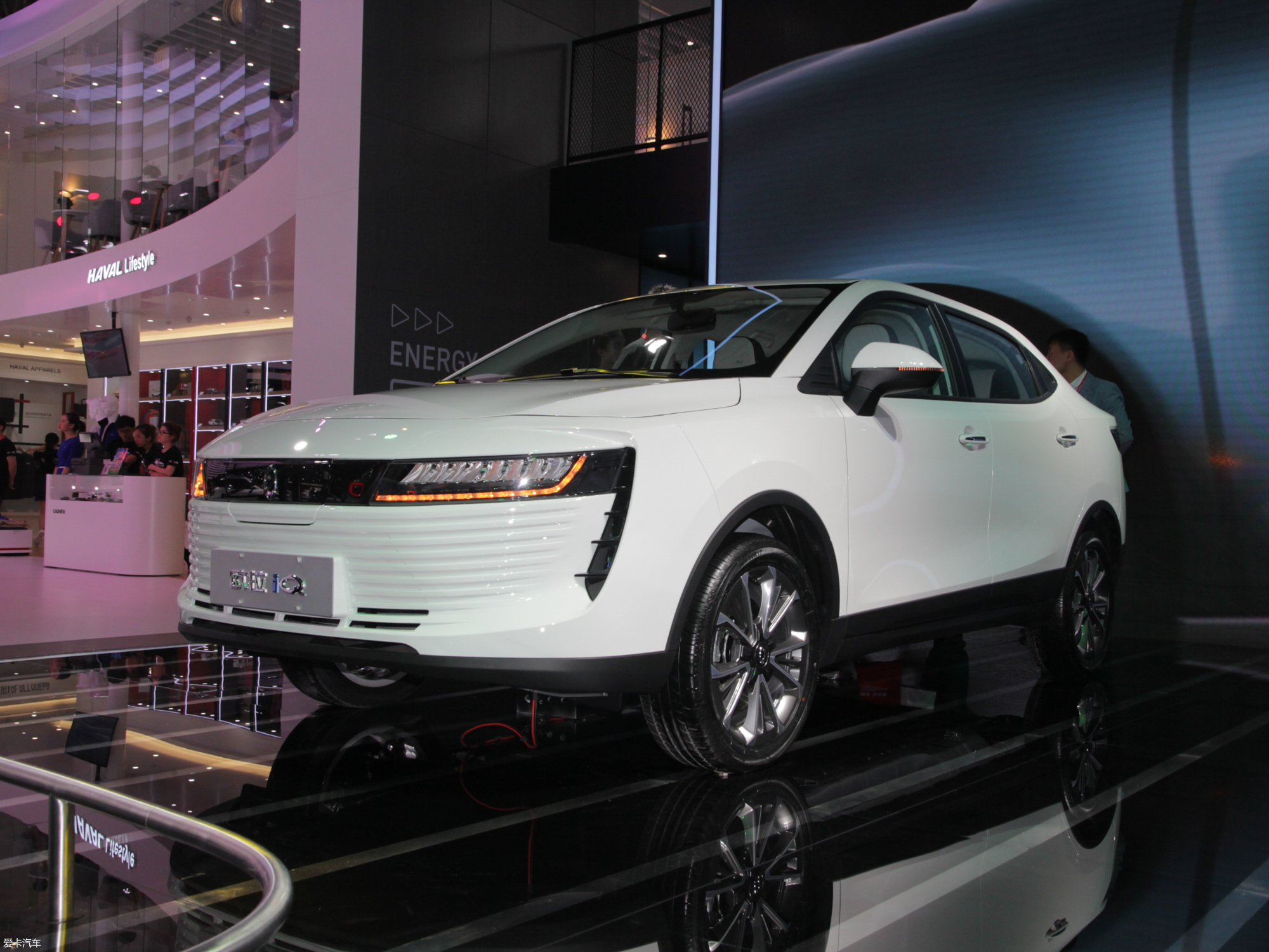 【2018款欧拉iq智联版_整体外观_22/538张图片】_汽车图片大全_爱卡