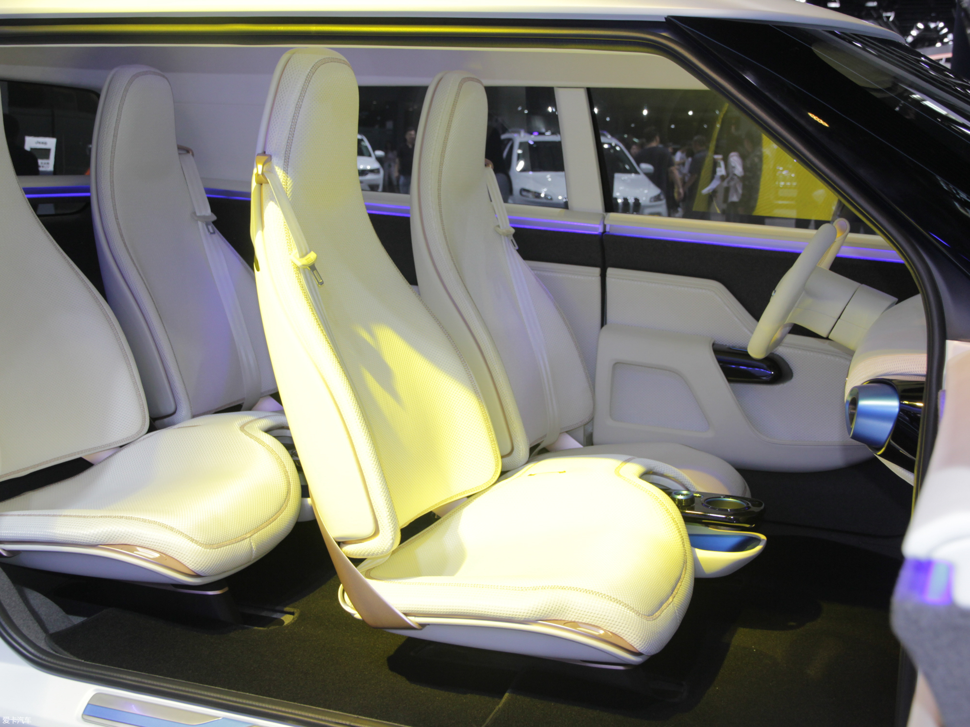 【2018款欧拉r2概念车_空间座椅_6/47张图片】_汽车图片大全_爱卡汽车