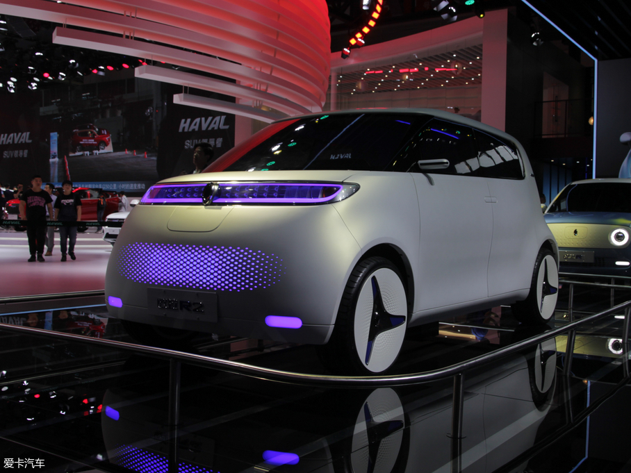 2018款欧拉白猫概念车