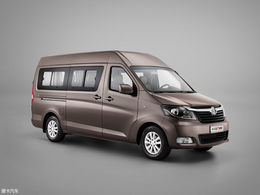 2017款睿行m902.0l 手动舒适型高顶对开门