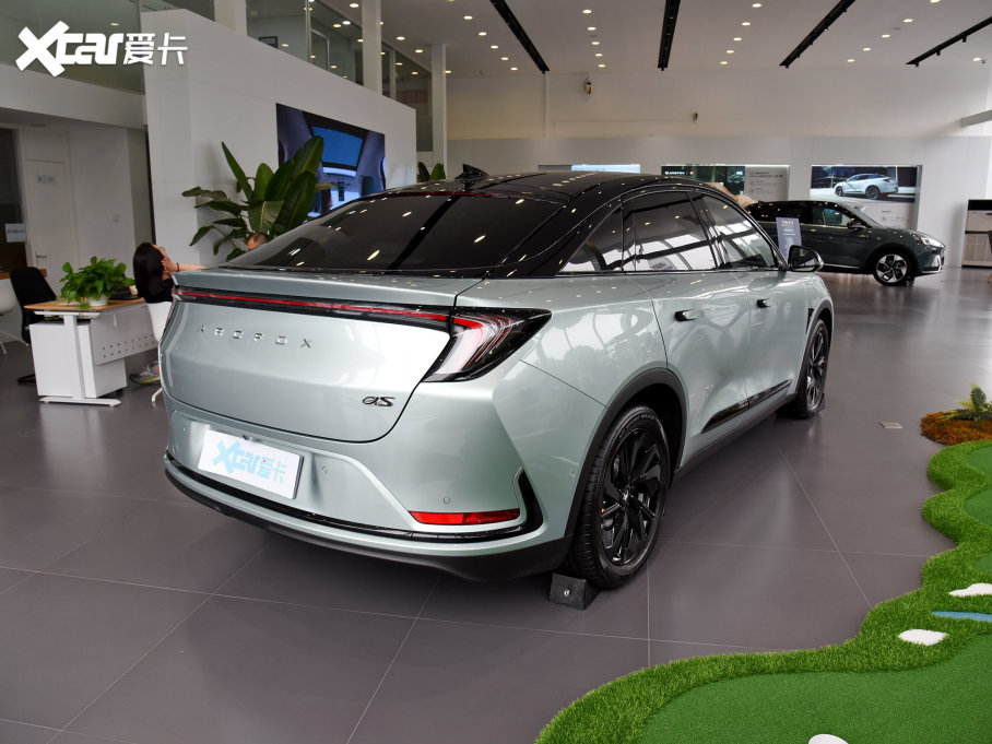 2023 S(ARCFOX S) ɭְ 735E+ 160kW