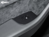 ����Model Y L����