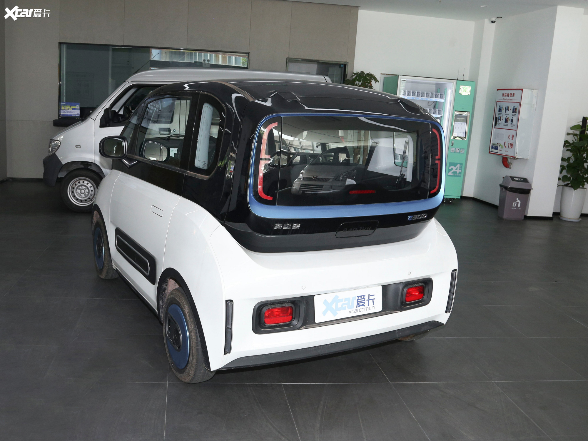 【2021款宝骏e300小biu 星际智行版_整体外观_4/110张图片】_汽车图片