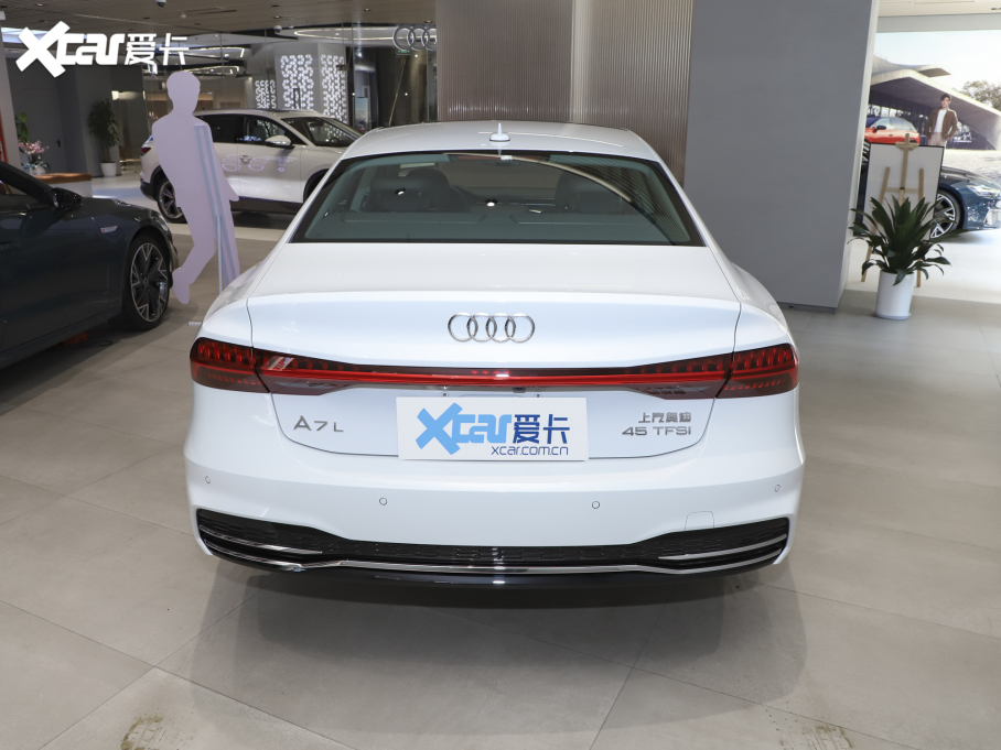 2022µA7L 45 TFSI S-line װ