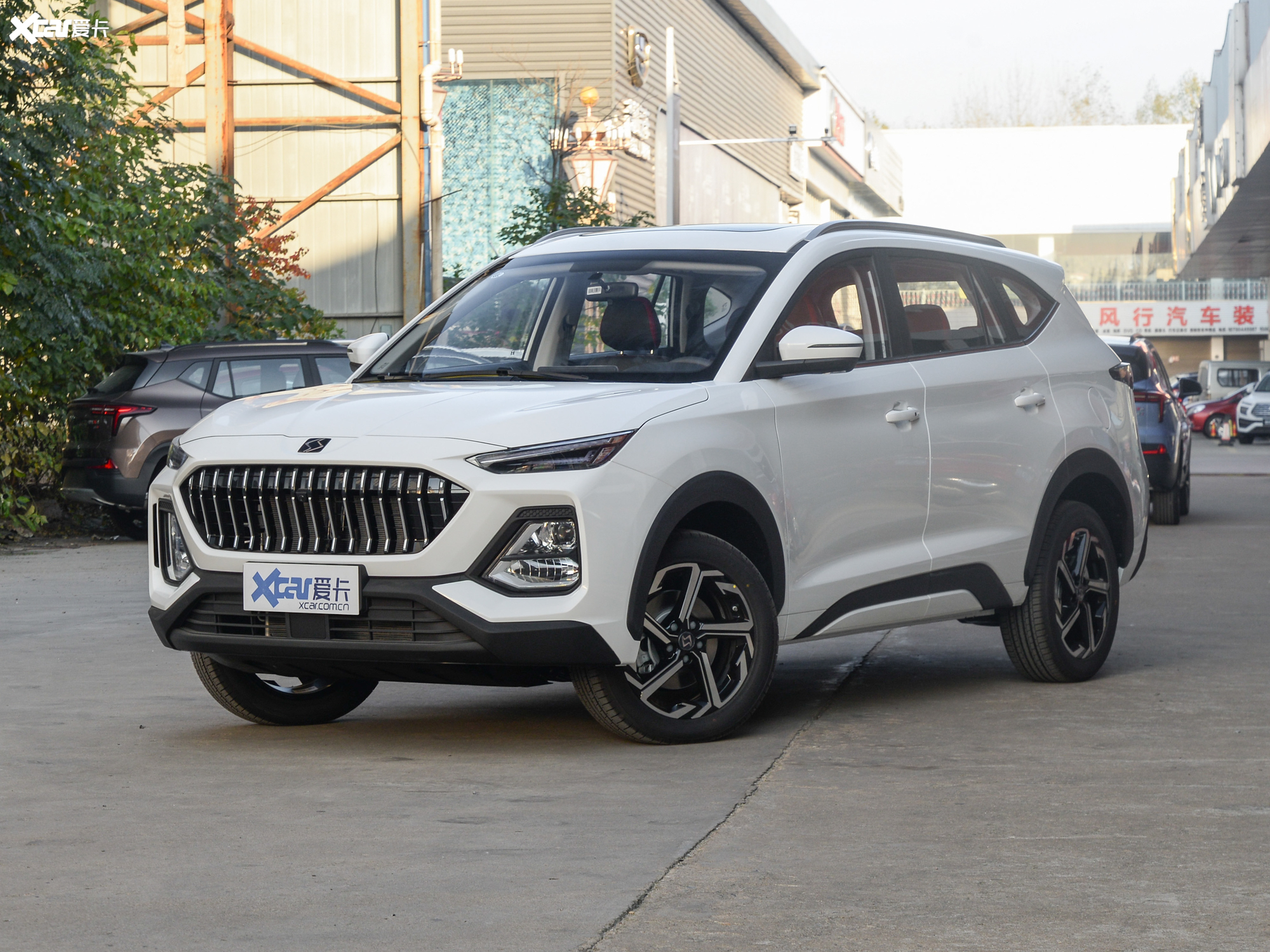 【2021款思皓x8 300t 手动全景豪华版 6座_整体外观 _2/139张图片】