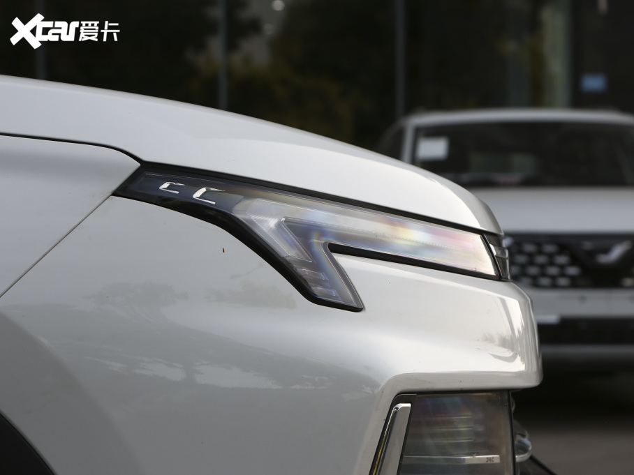 2021款 思皓X4 1.5T CVT机甲版