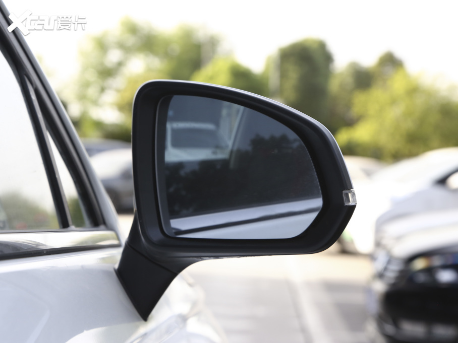2021款 思皓X4 1.5T CVT机甲版