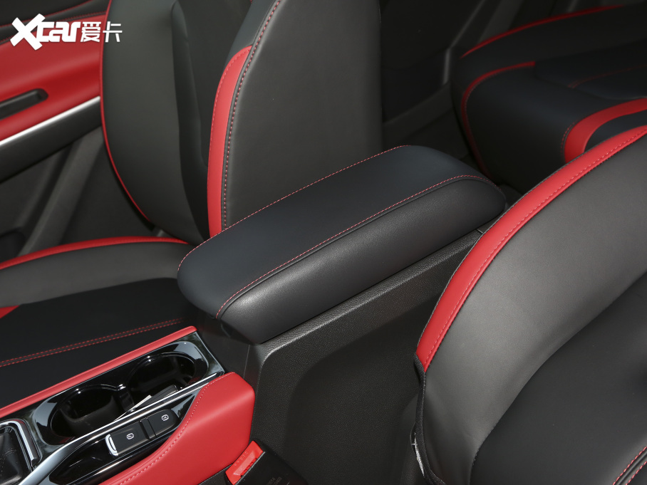 2021款 思皓X4 1.5T CVT机甲版