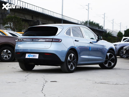 金康赛利斯2022款问界M5