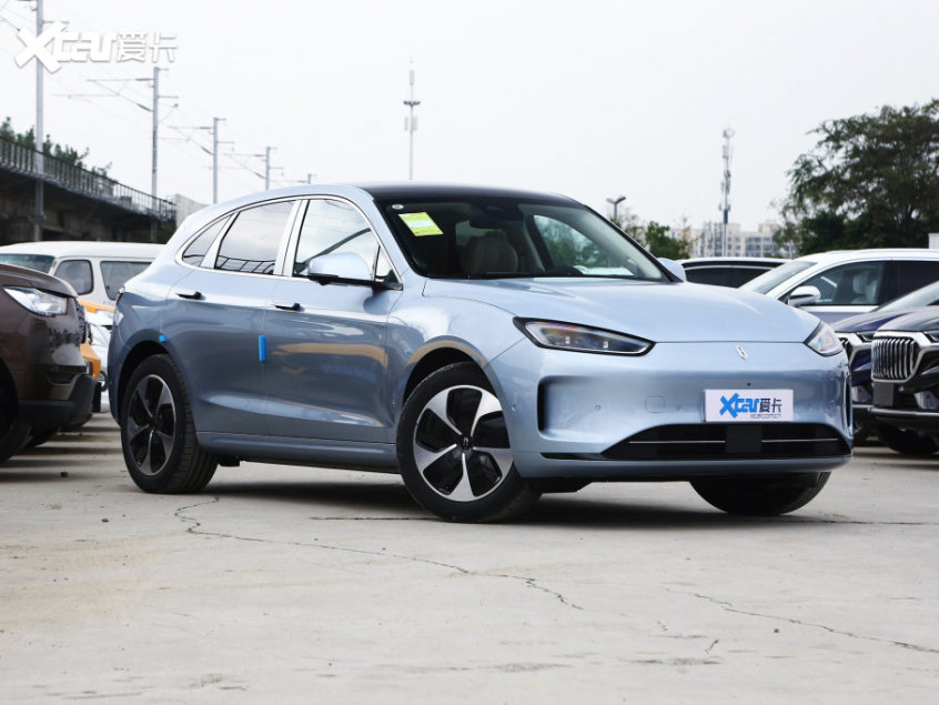 赛力斯汽车2022款问界M5