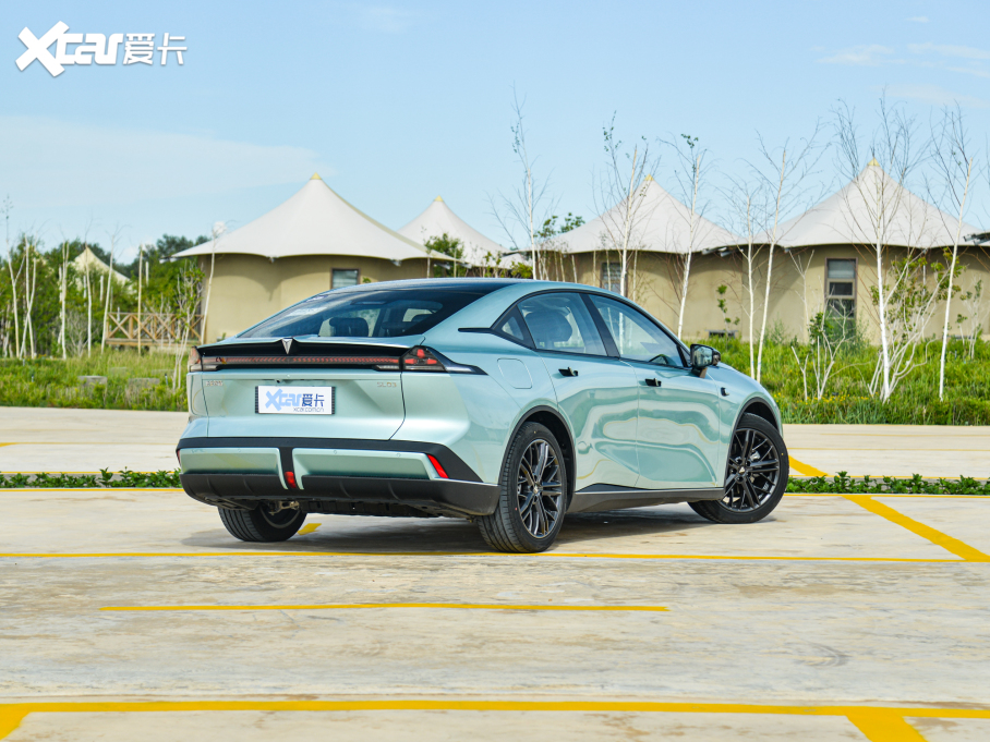 16.89万起,深蓝SL03购车指南与配置分析,真比Model3好?