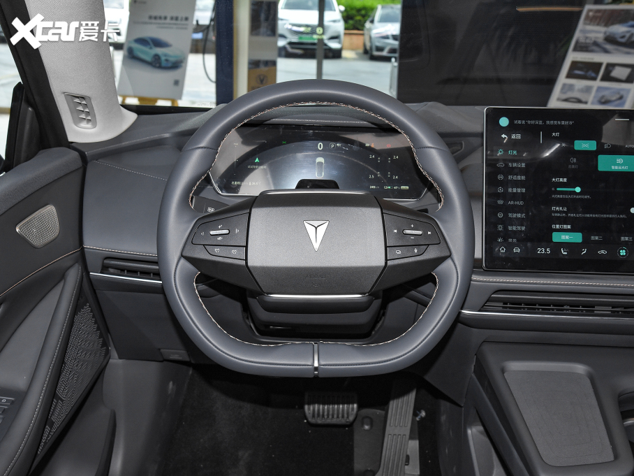 16.89万起,深蓝SL03购车指南与配置分析,真比Model3好?